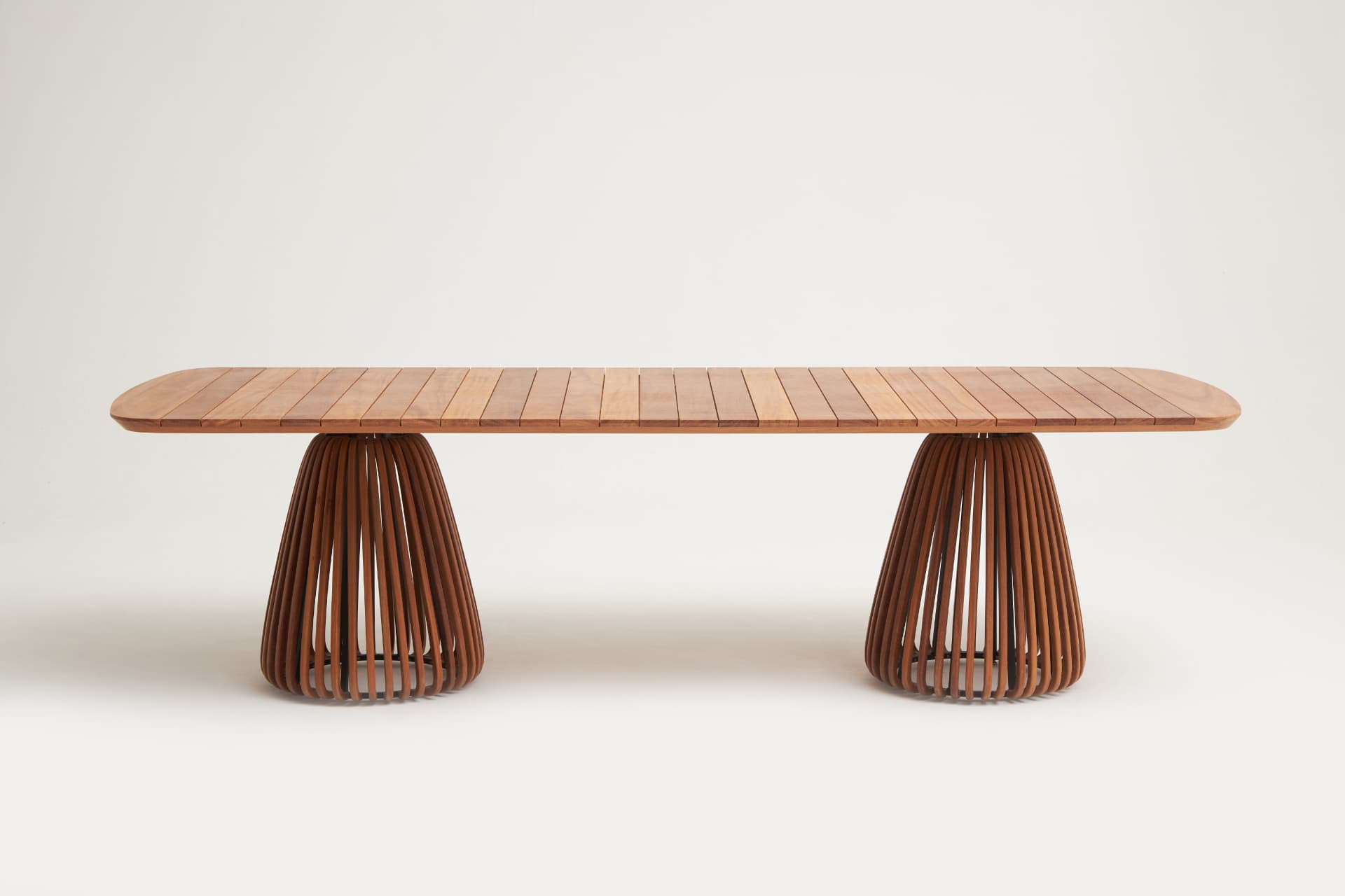 Mesa Jubarte — Daniela Ferro